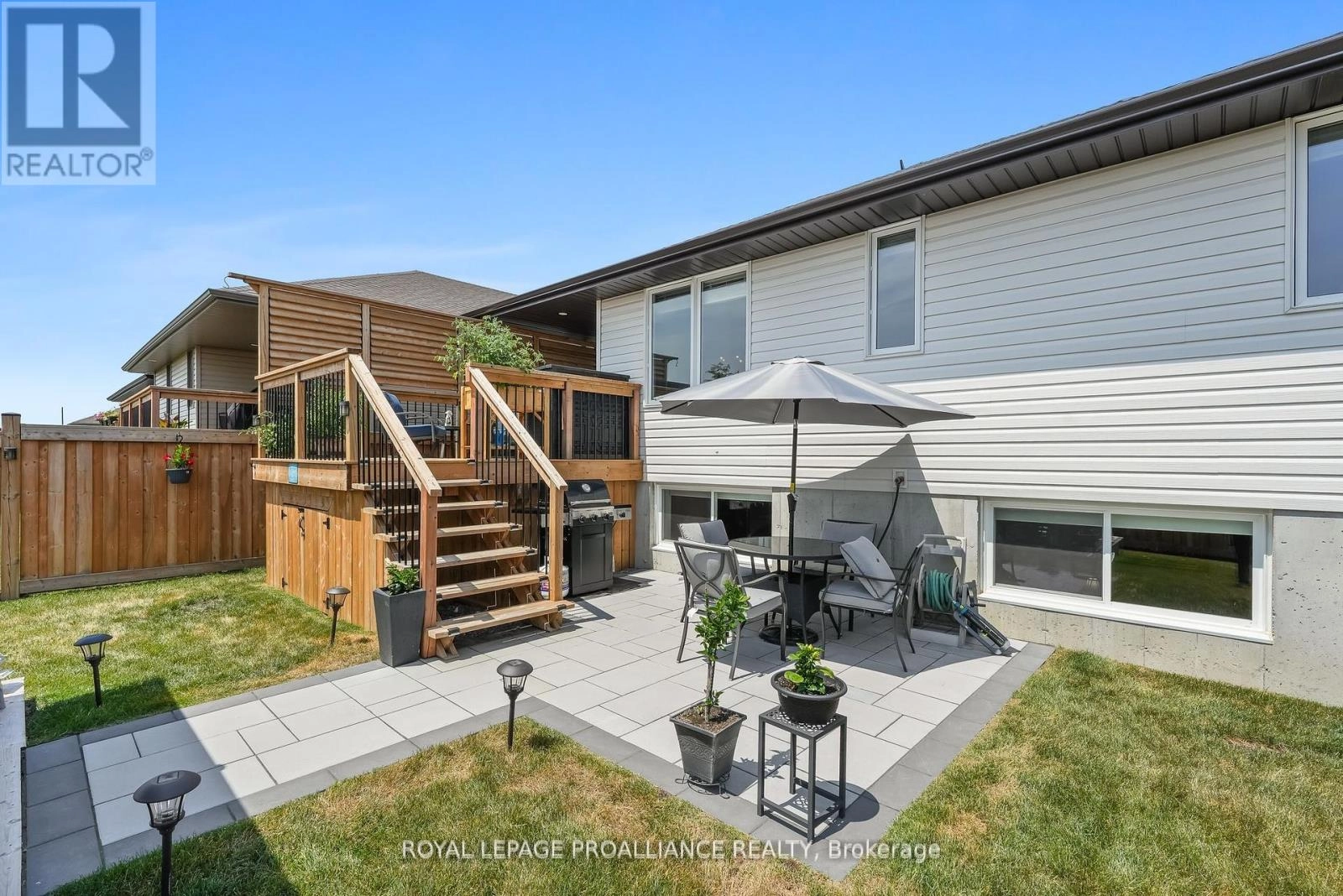 25 Cedar Park Crescent, Quinte West, Ontario  K8V 0J1 - Photo 3 - X12327532