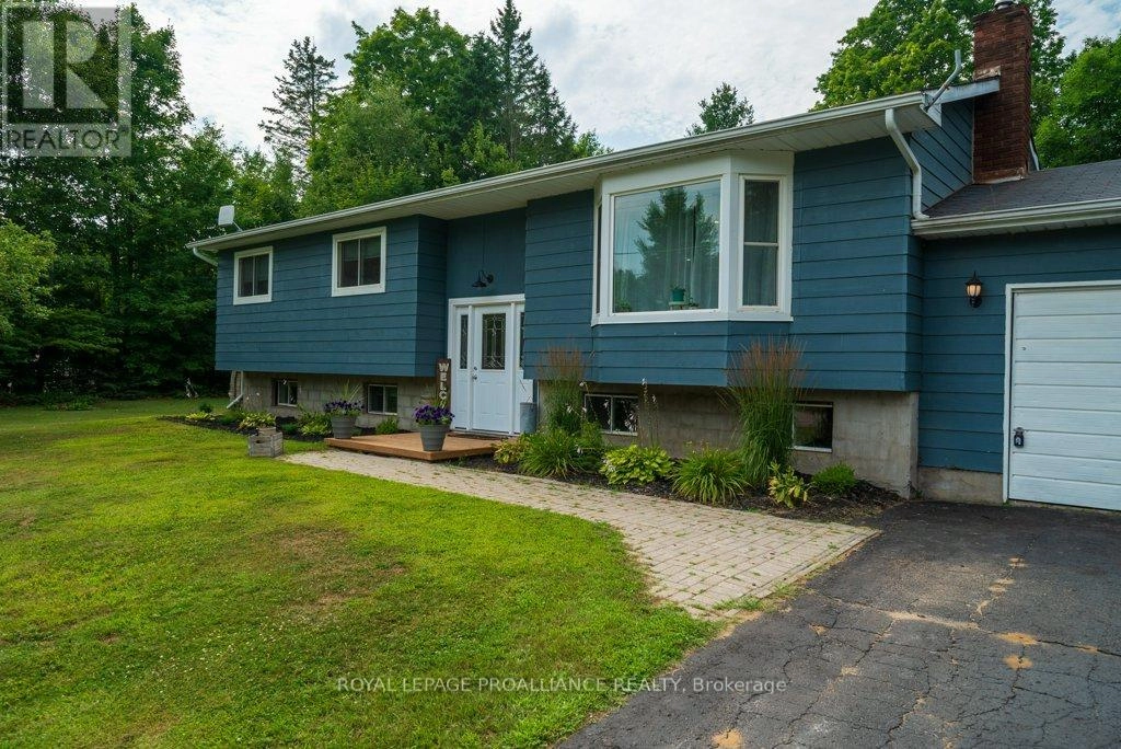 47 Denison Drive, Addington Highlands, Ontario  K0H 2G0 - Photo 3 - X12326009