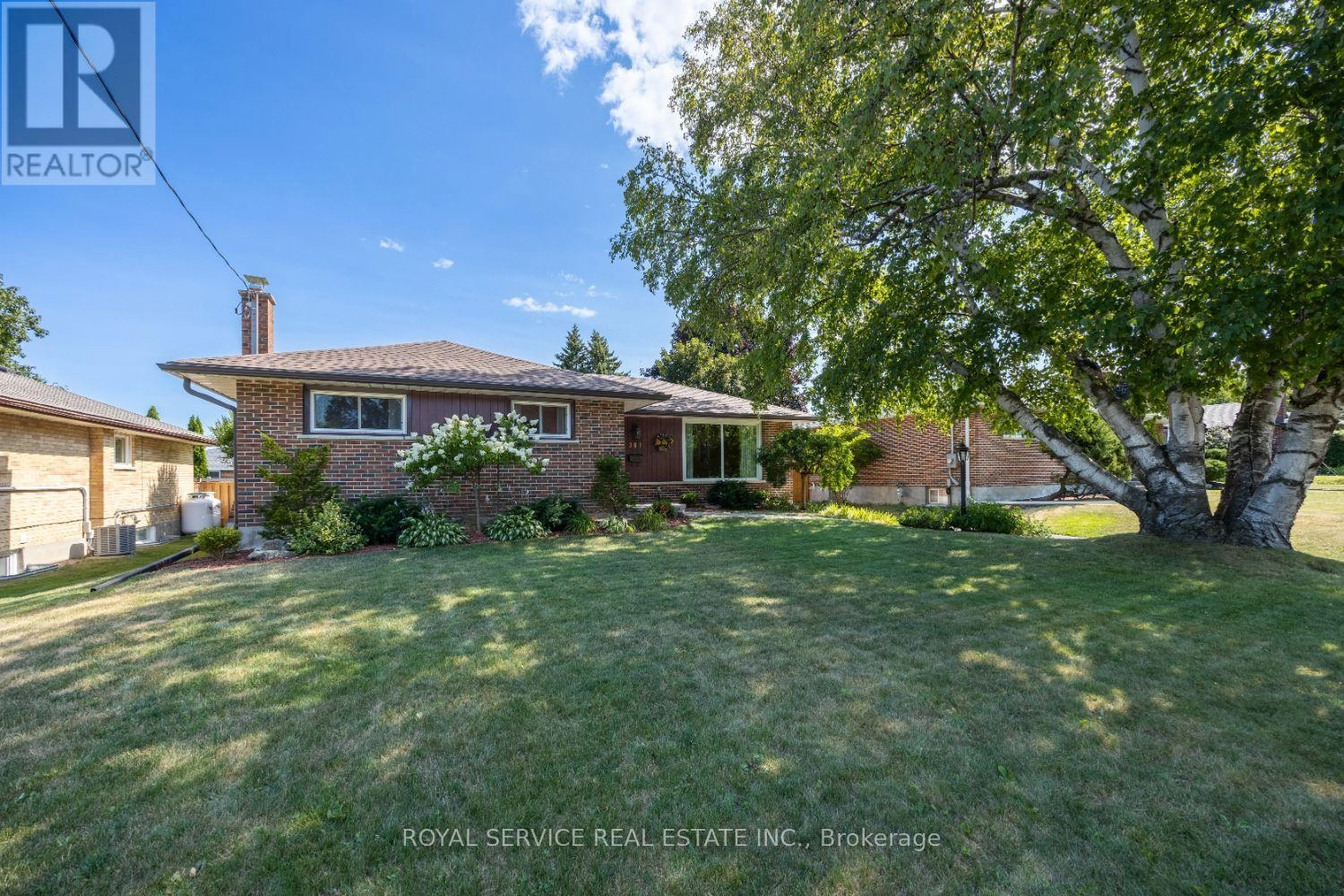 389 Glencastle Avenue, Oshawa, Ontario  L1J 3K7 - Photo 1 - E12328048
