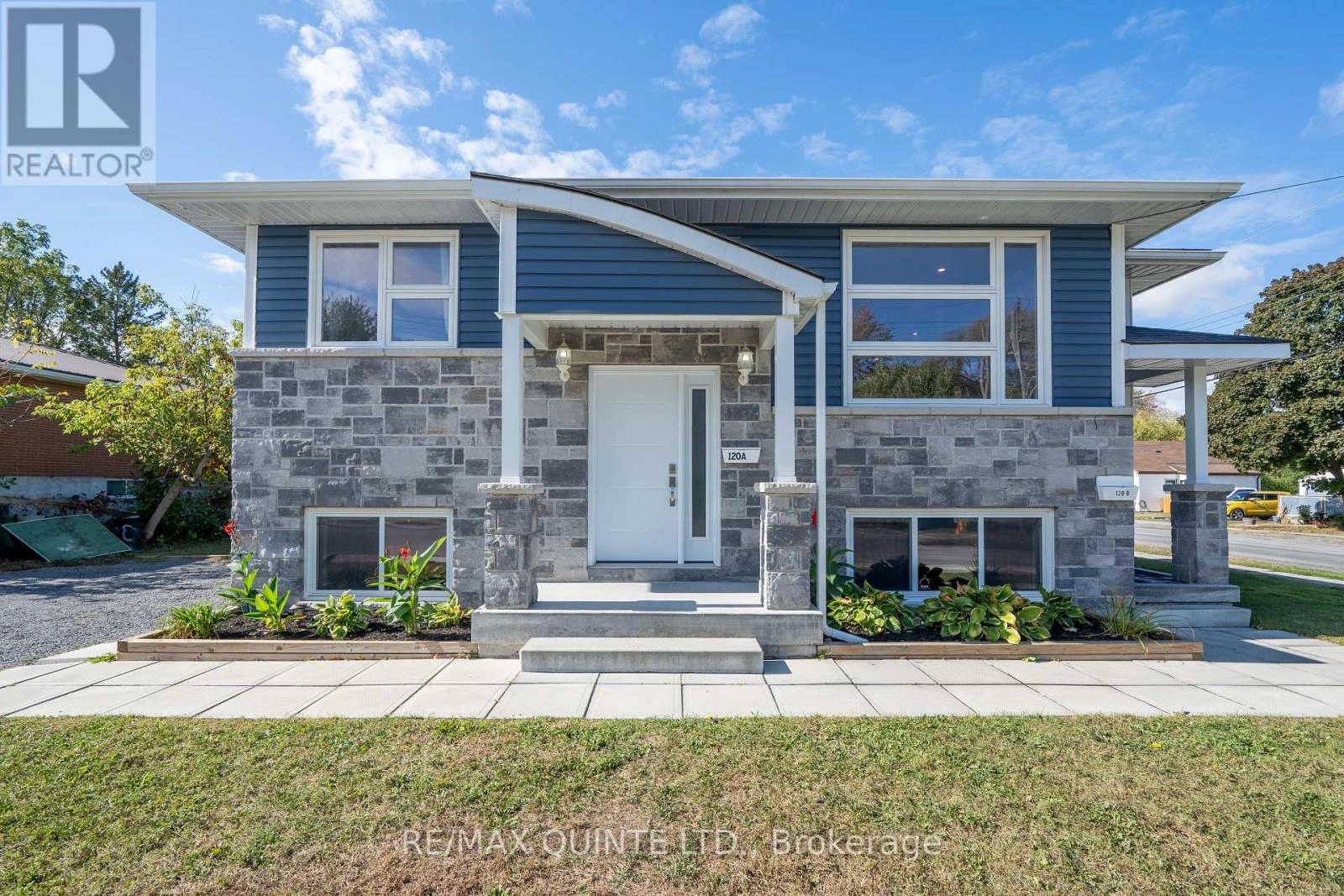 120 Stanley Street, Belleville, Ontario  K8N 4A1 - Photo 1 - X12328040