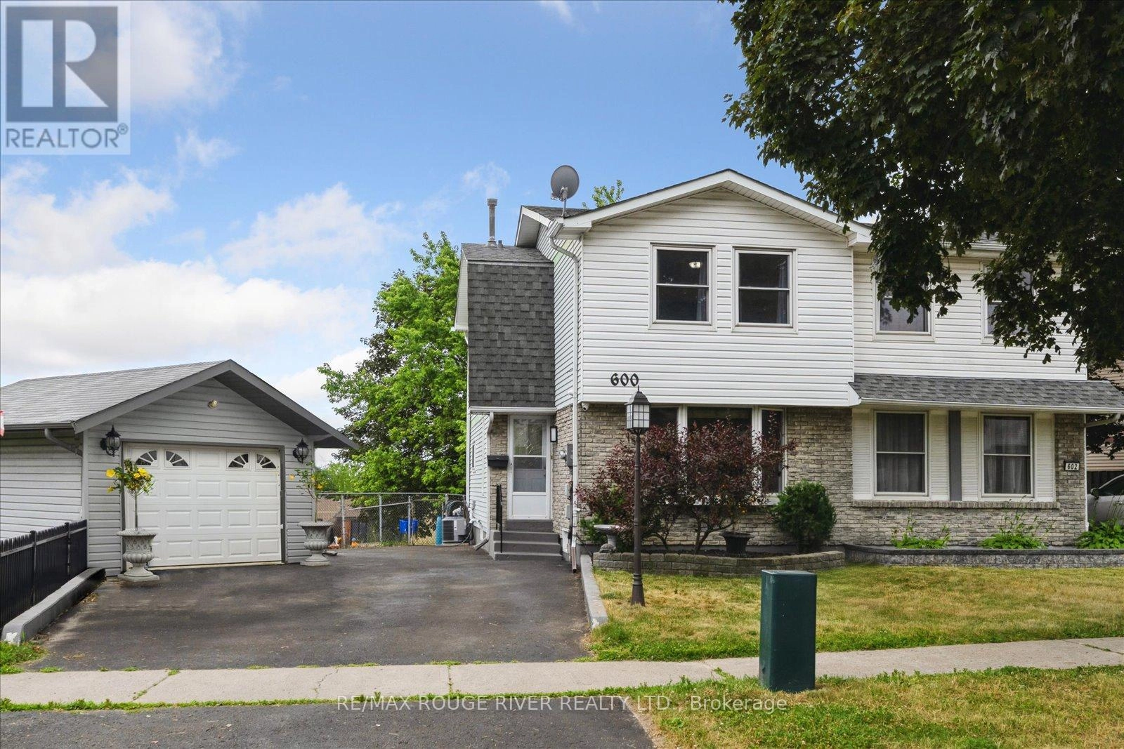 600 Galahad Drive, Oshawa, Ontario  L1K 1M2 - Photo 2 - E12328565