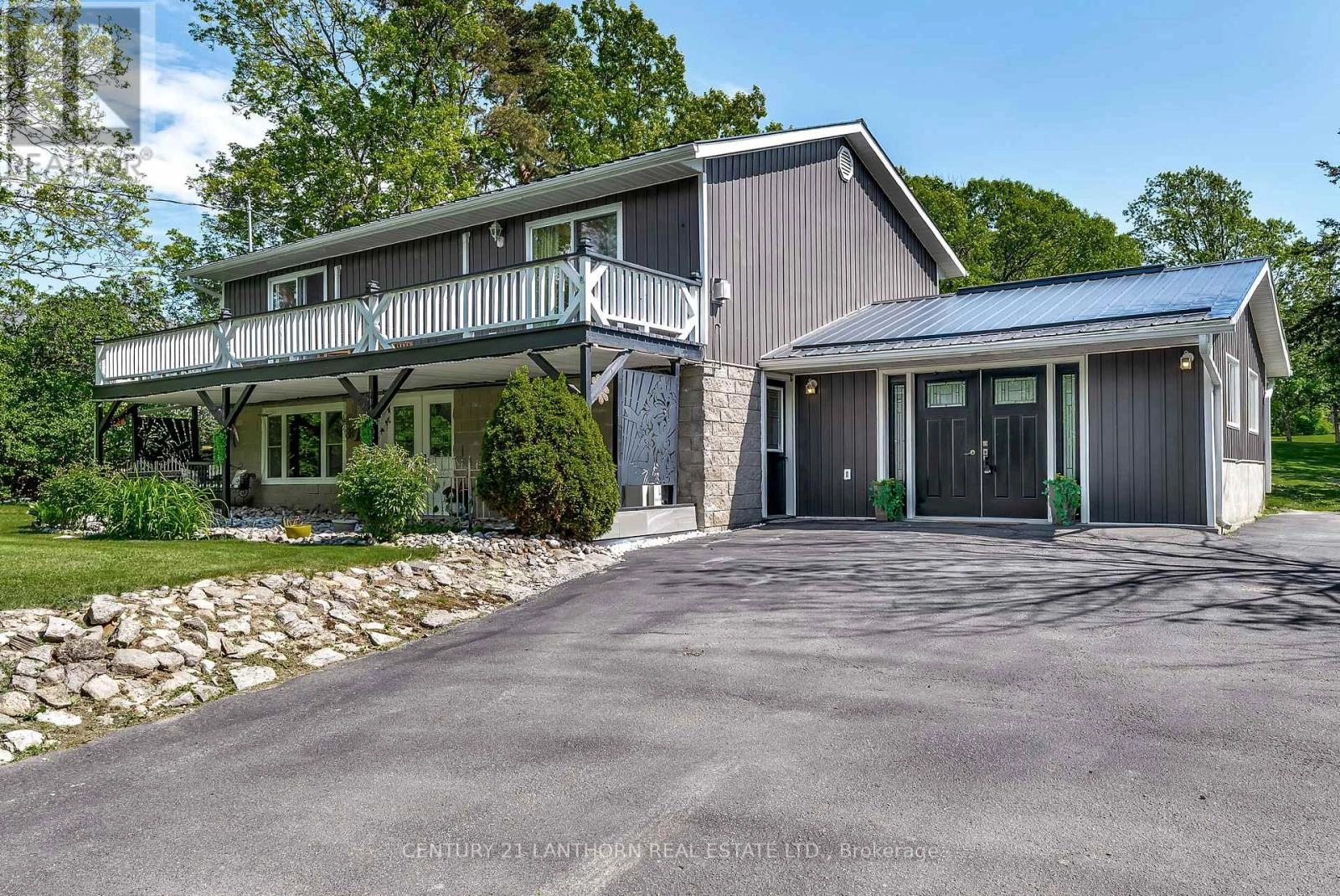 11807 Loyalist Parkway, Prince Edward County, Ontario  K0K 2T0 - Photo 1 - X12246174