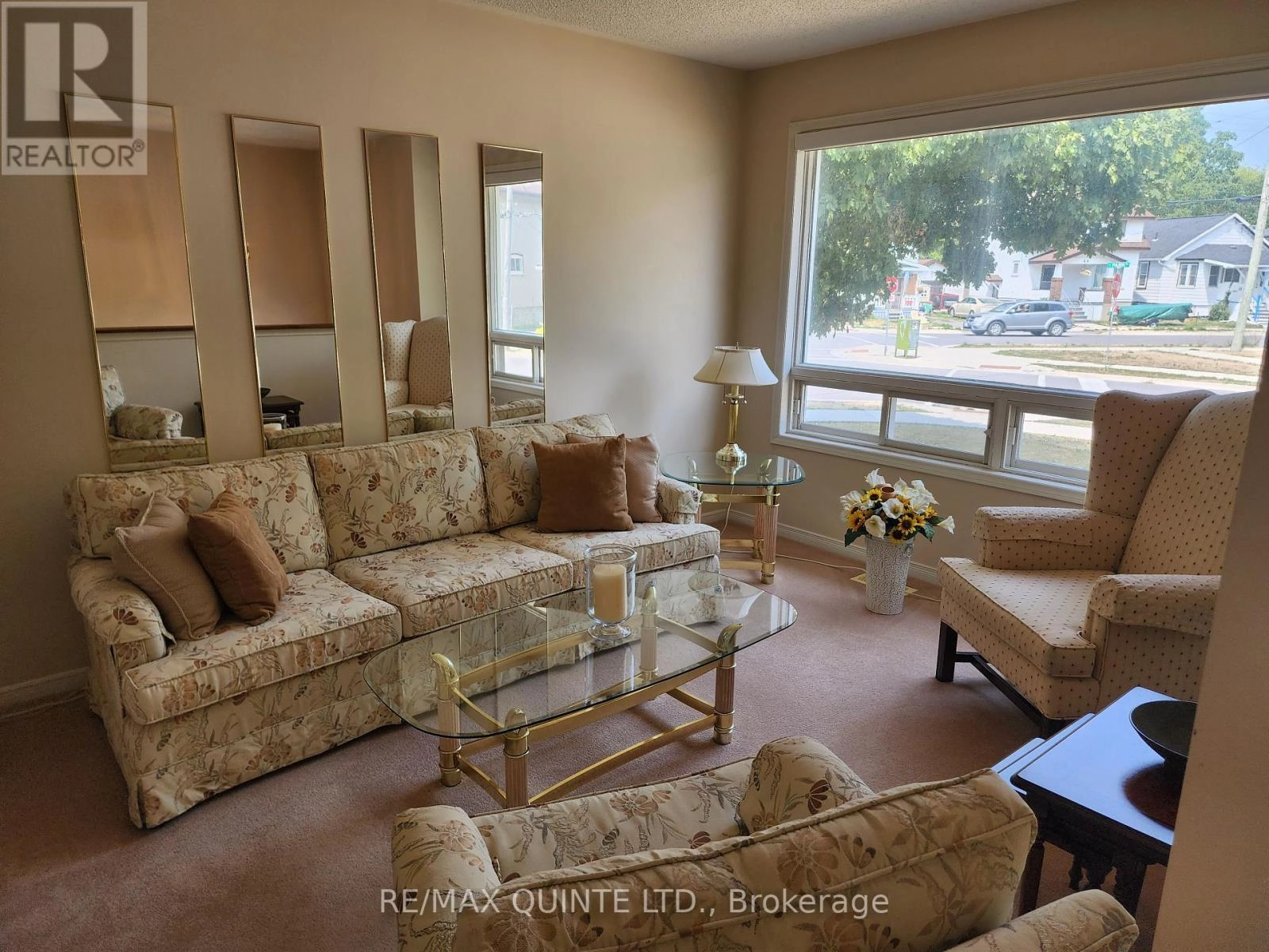 8 Park Street S, Belleville, Ontario  K8P 2W9 - Photo 2 - X12329818