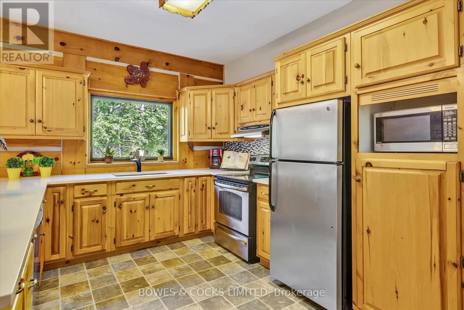 575 Golf Course Road, Douro-Dummer, Ontario  K0L 2H0 - Photo 23 - X12329886