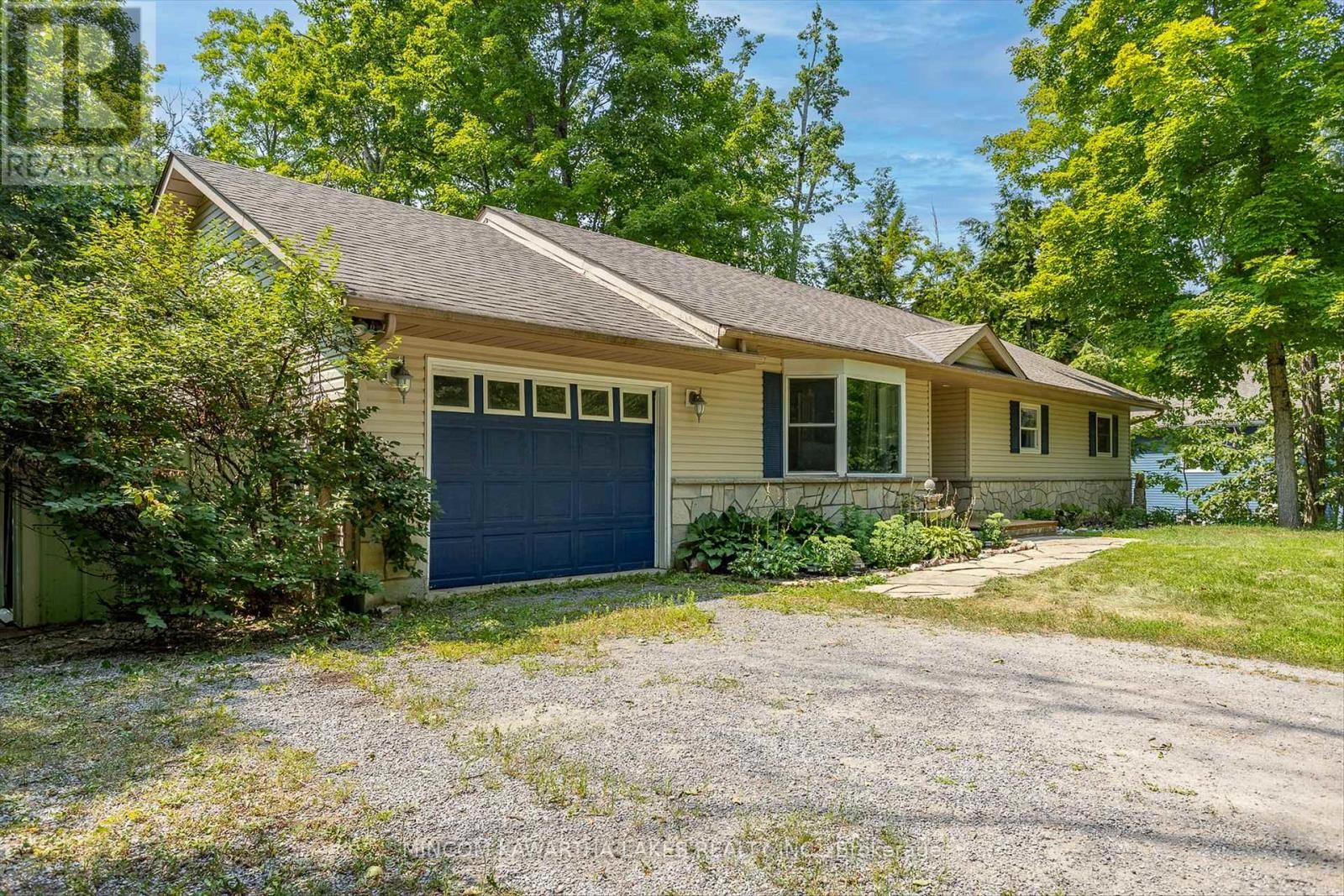 70 Sumcot Drive, Trent Lakes, Ontario  K9J 6X2 - Photo 2 - X12329929