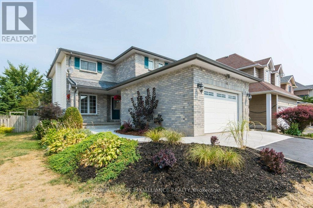14 Sherwood Crescent, Belleville, Ontario  K8P 5G1 - Photo 1 - X12330054
