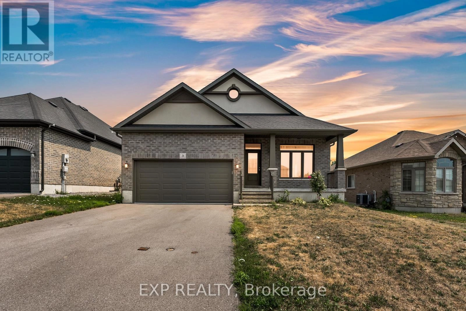 28 Stonecrest Boulevard, Quinte West, Ontario  K8R 0A4 - Photo 1 - X12330493