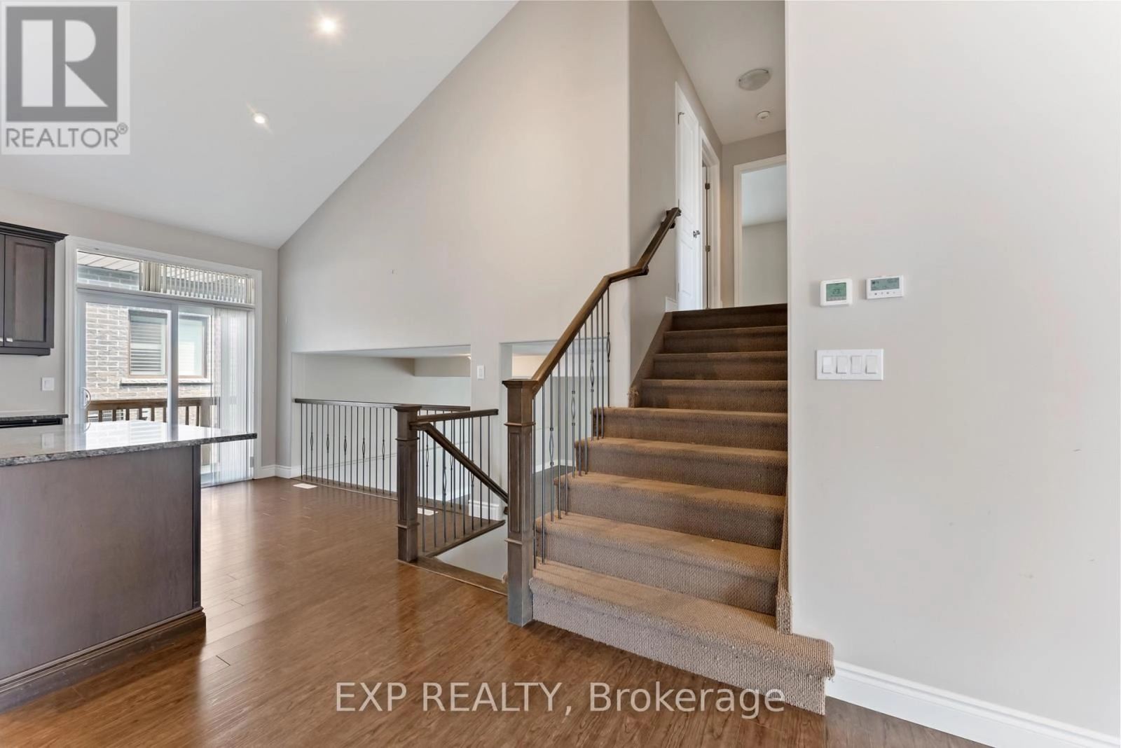 28 Stonecrest Boulevard, Quinte West, Ontario K8R 0A4 - Photo 12 - X12330493