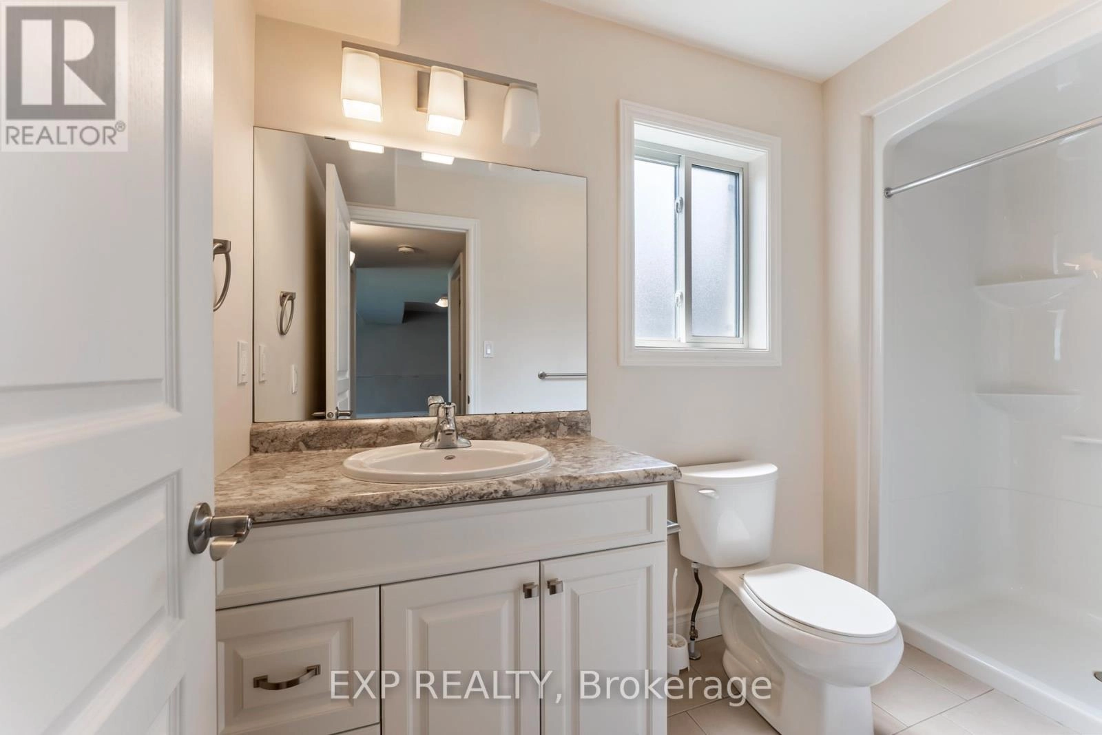 28 Stonecrest Boulevard, Quinte West, Ontario K8R 0A4 - Photo 18 - X12330493