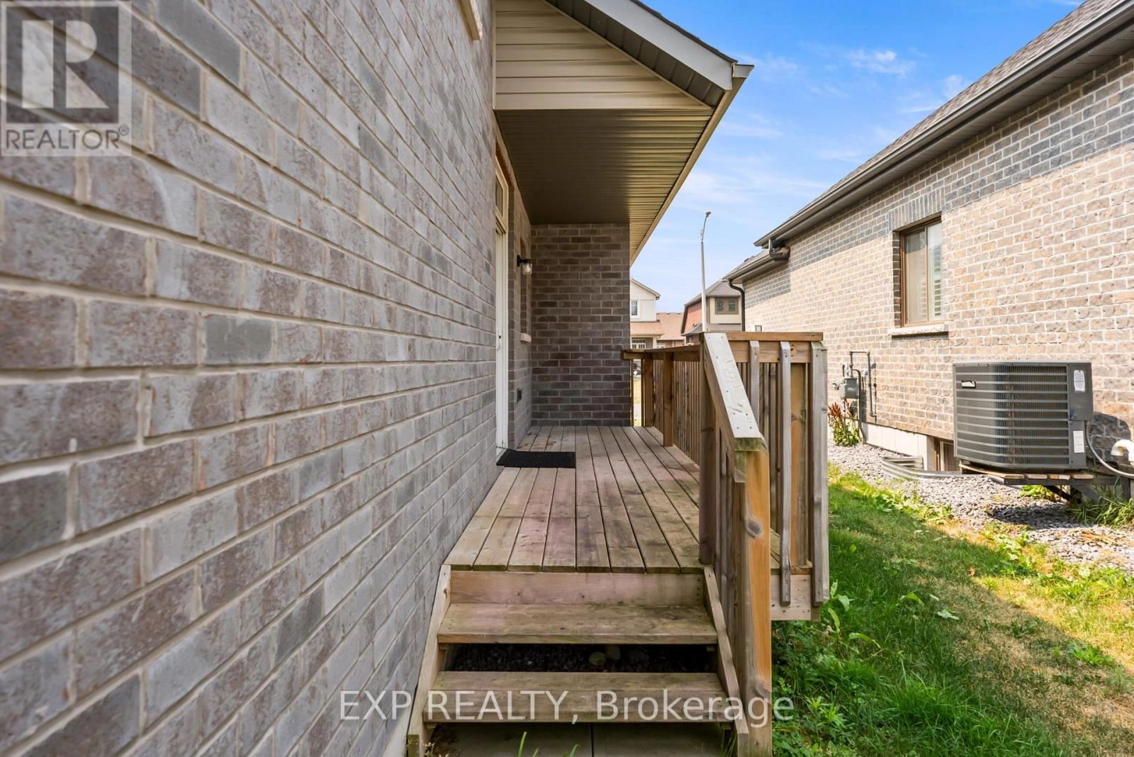 28 Stonecrest Boulevard, Quinte West, Ontario K8R 0A4 - Photo 33 - X12330493