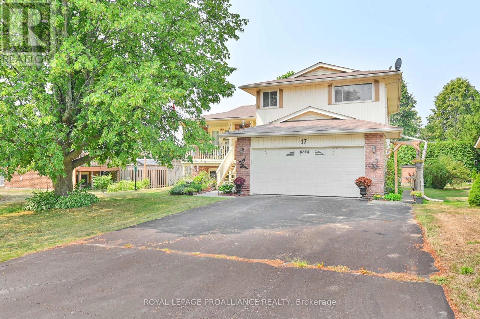 17 Huron Drive, Brighton, Ontario  K0K 1H0 - Photo 2 - X12330783