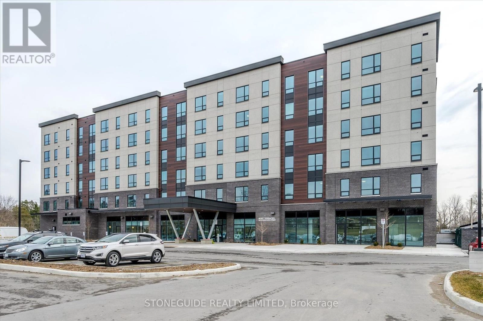303 - 555 Bonaccord Street, Peterborough Central, Ontario  K9H 2X8 - Photo 1 - X12330805