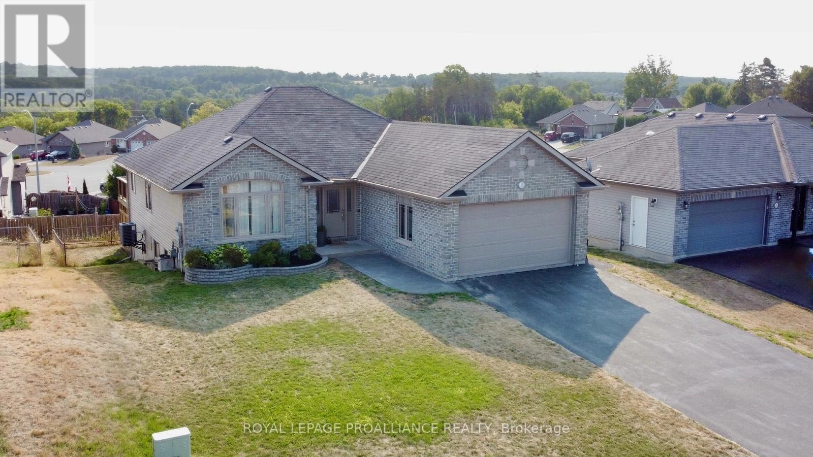 17 Rosewood Drive, Quinte West, Ontario  K0K 2C0 - Photo 3 - X12330839