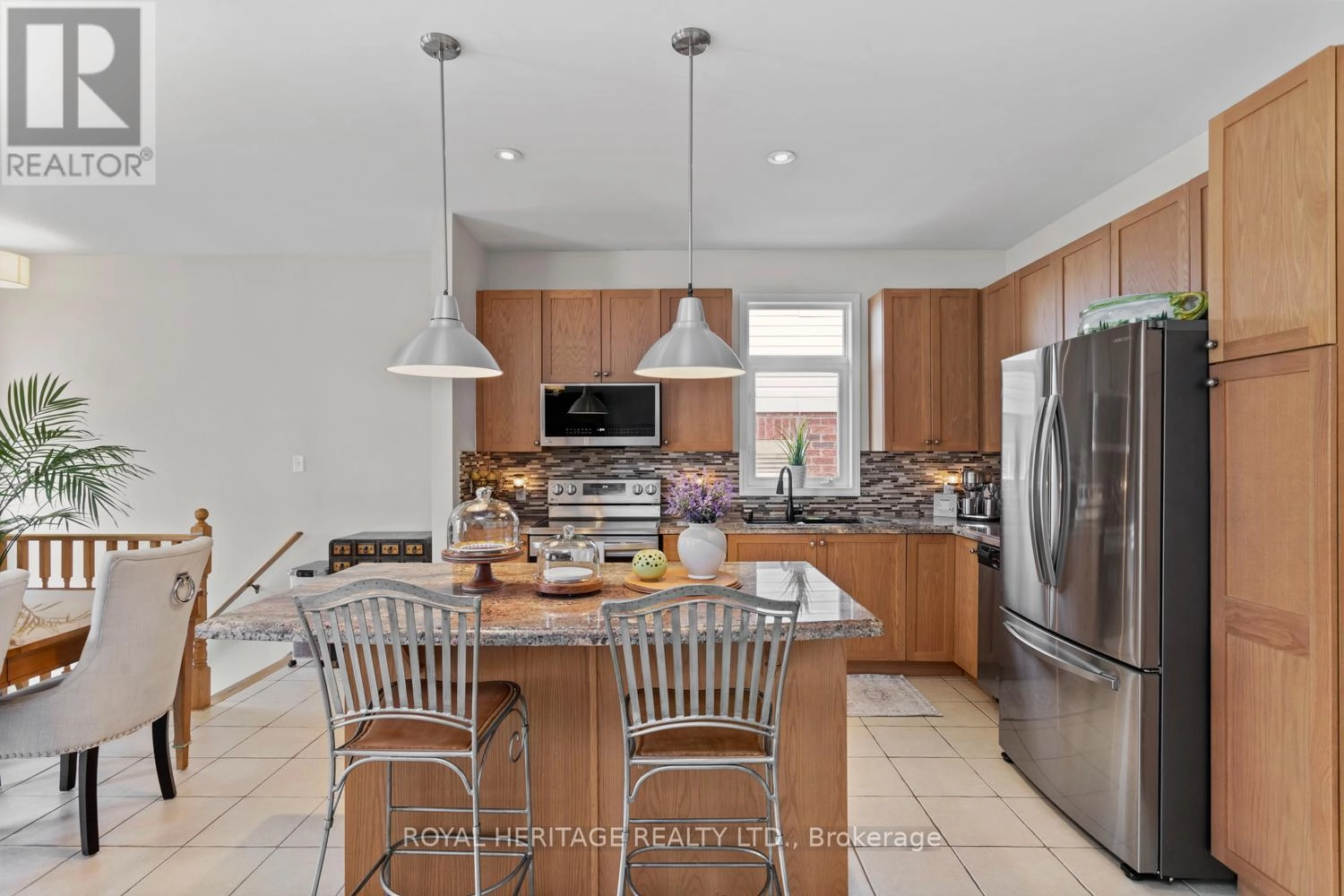 11 Piper Crescent, Clarington, Ontario L1C 0G3 - Photo 6 - E12329461