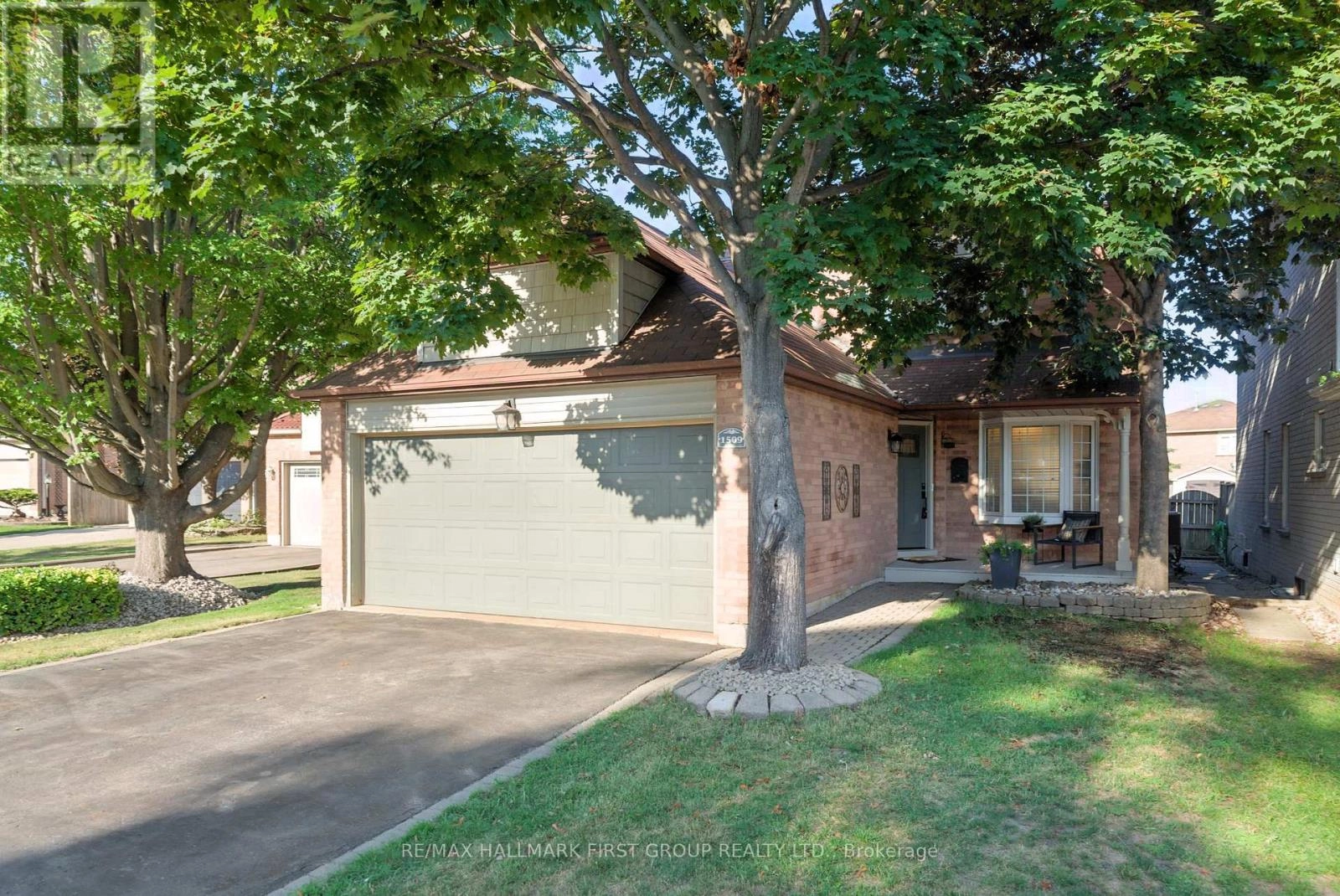 1509 Sturgeon Court, Pickering, Ontario  L1V 5P6 - Photo 1 - E12330896