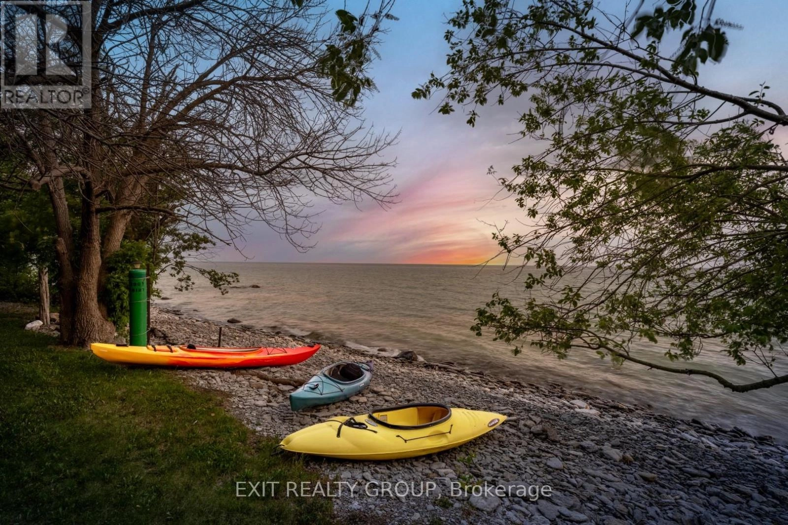 830 County Rd 20, Prince Edward County, Ontario K0K 3L0 - Photo 8 - X12331317