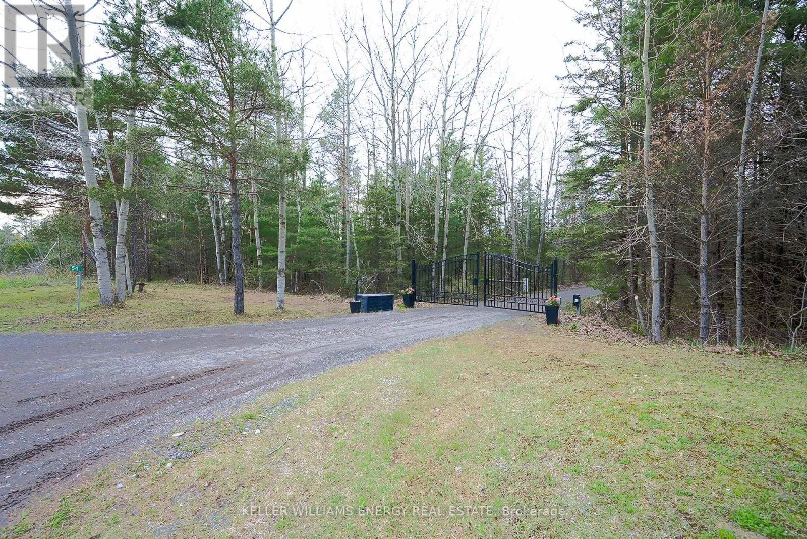 54 Zion Line, Cavan Monaghan, Ontario  L0A 1G0 - Photo 2 - X12332124