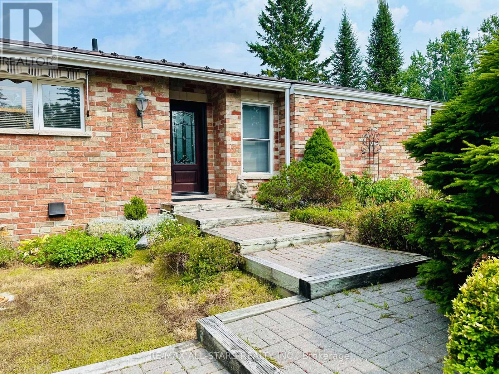321 Rabys Shore Drive, Kawartha Lakes, Ontario  K0M 1N0 - Photo 1 - X12332446
