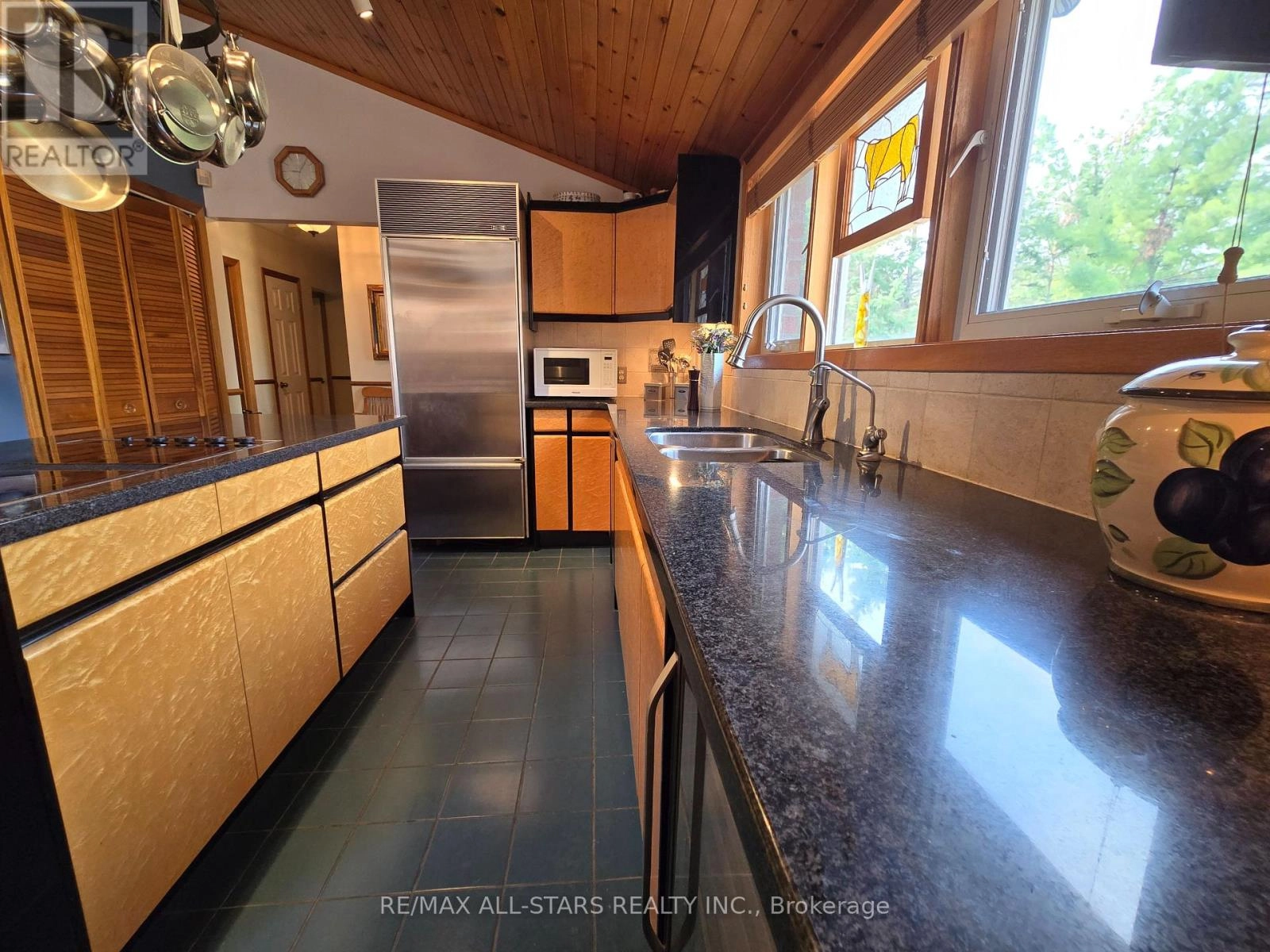 321 Rabys Shore Drive, Kawartha Lakes, Ontario K0M 1N0 - Photo 12 - X12332446