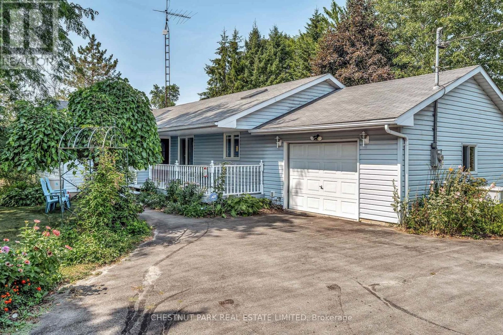 207 Carnrike Road, Prince Edward County, Ontario  K0K 1T0 - Photo 3 - X12332520