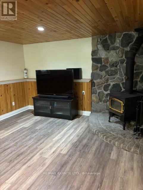 156 Tracey Road S, Tyendinaga, Ontario K0K 2Y0 - Photo 39 - X12332629