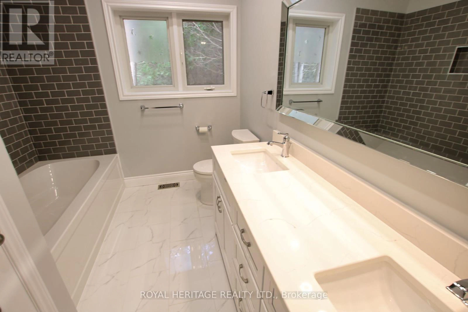 201 Dutch Line Road, Trent Lakes, Ontario K0M 2A0 - Photo 22 - X12332711