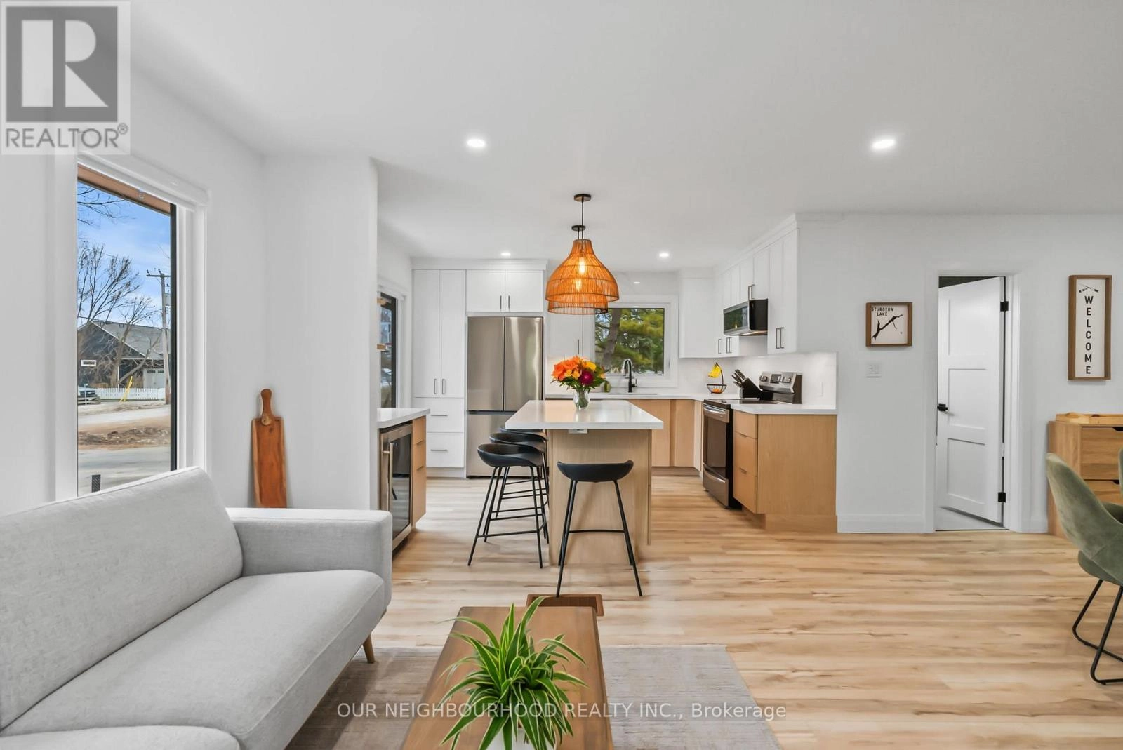 194 Snug Harbour Road, Kawartha Lakes, Ontario K9V 4R6 - Photo 10 - X12332754