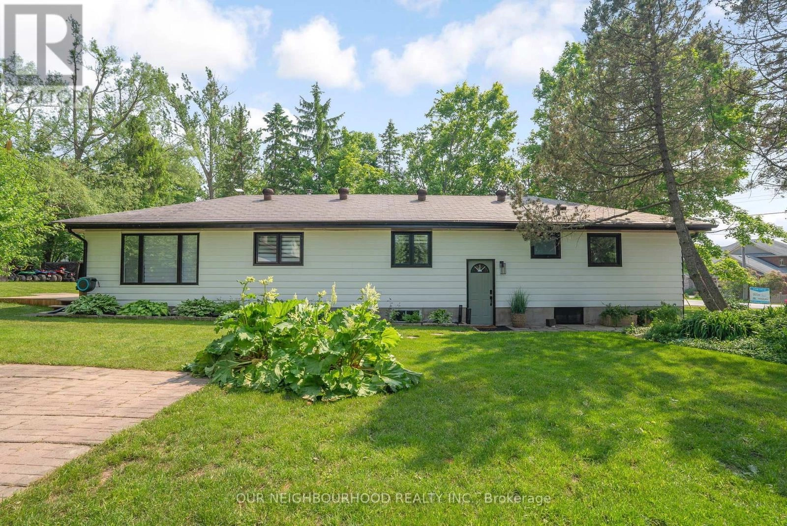 194 Snug Harbour Road, Kawartha Lakes, Ontario K9V 4R6 - Photo 5 - X12332754