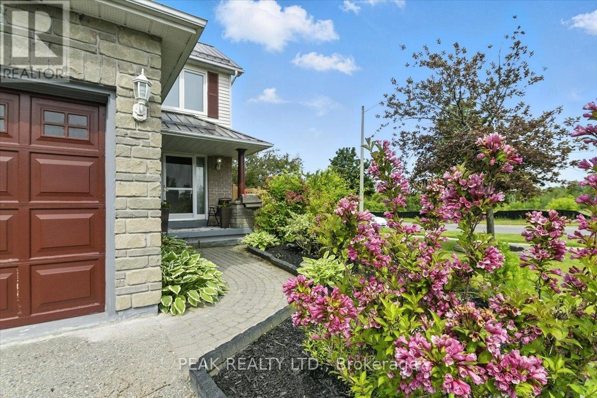 2 Granary Lane, Clarington, Ontario  L1E 2X9 - Photo 3 - E12333622