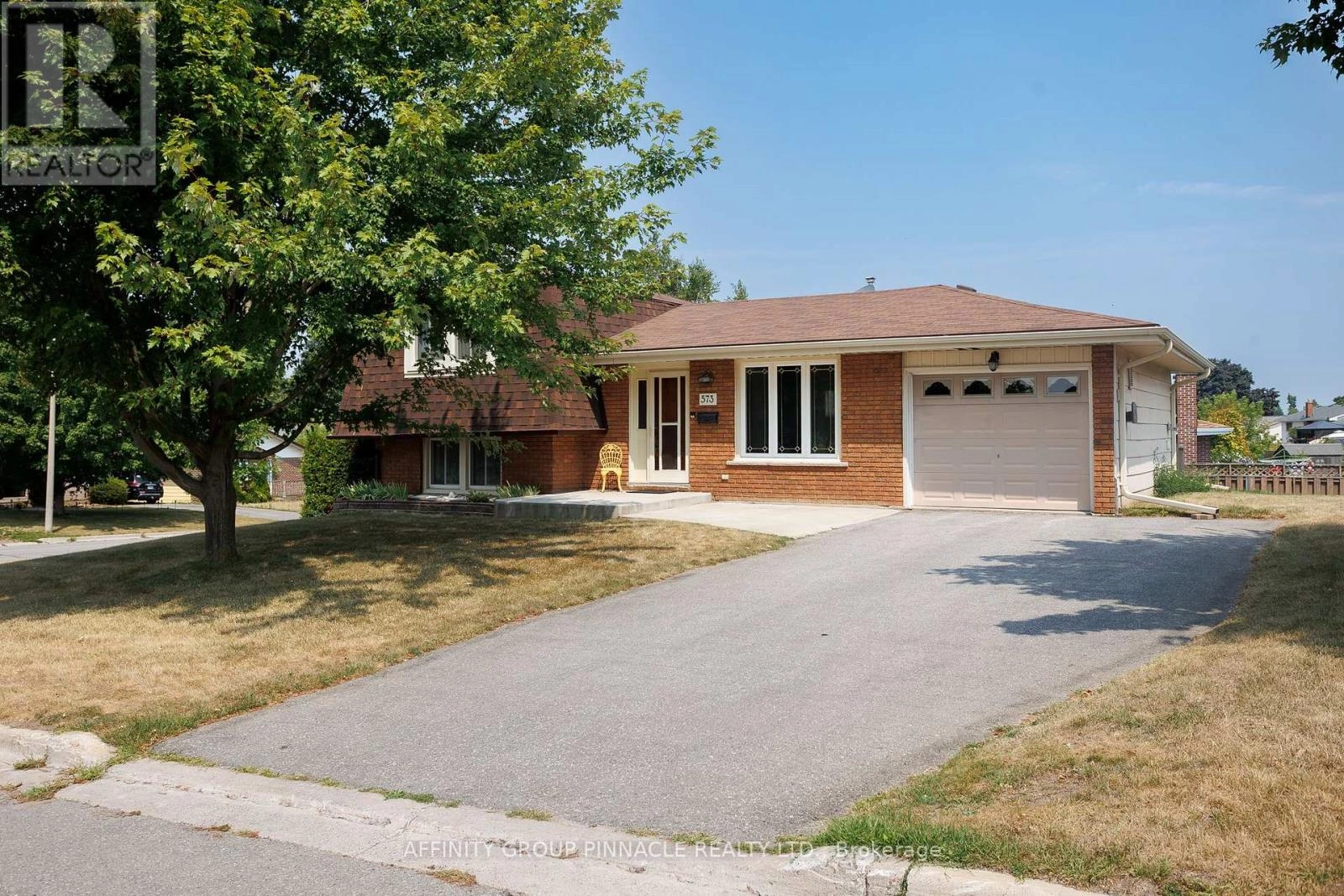 573 Saugeen Crescent, Peterborough South, Ontario  K9J 1J9 - Photo 1 - X12333485