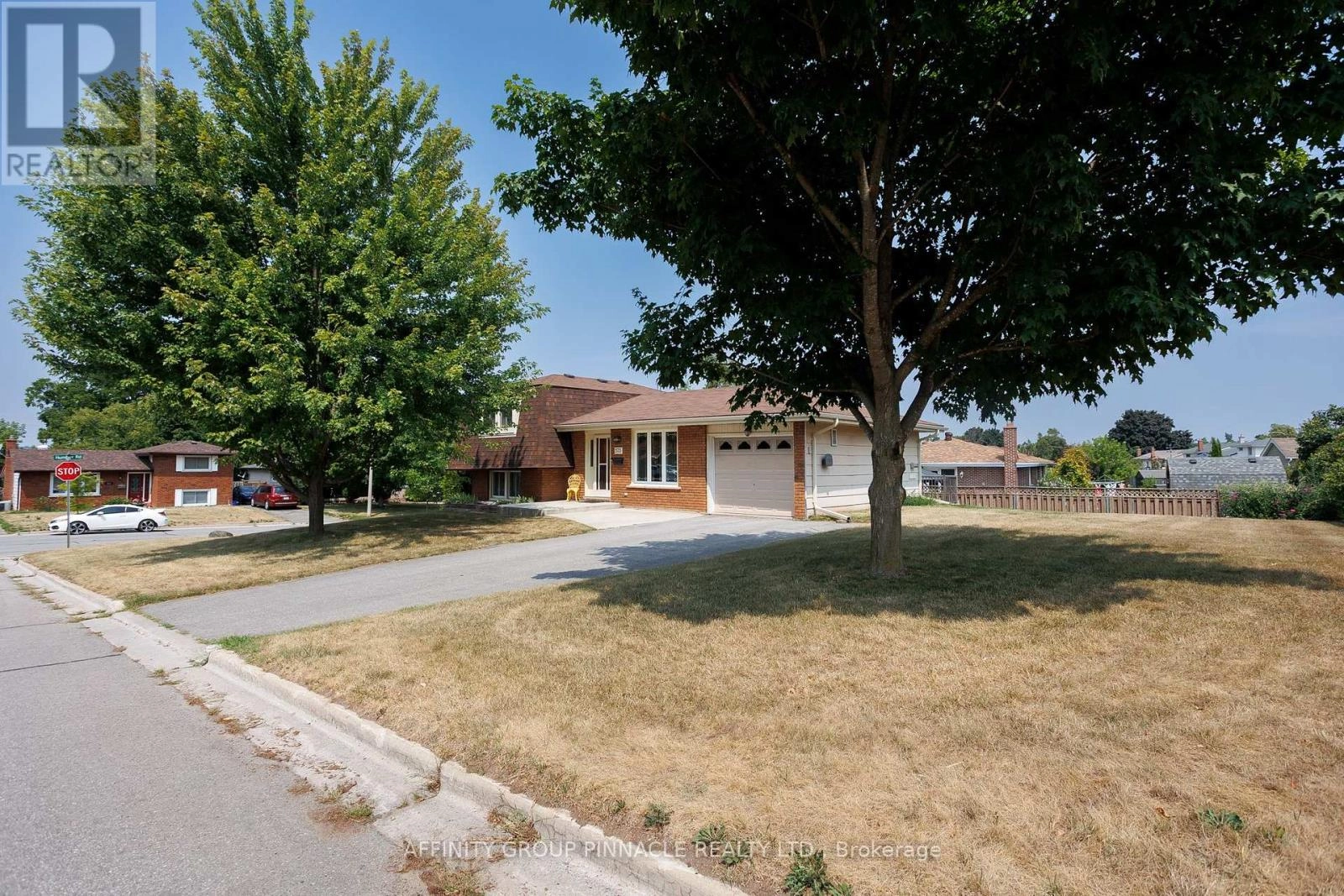 573 Saugeen Crescent, Peterborough South, Ontario  K9J 1J9 - Photo 3 - X12333485