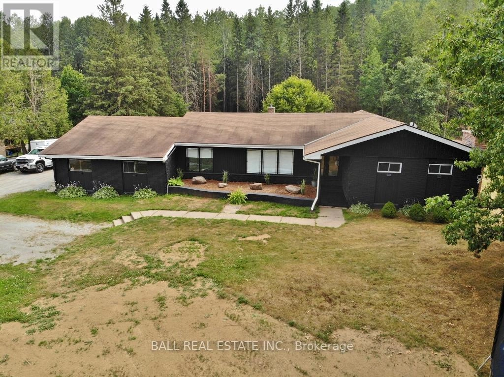 20 Musclow-Greenview Road, Hastings Highlands, Ontario  K0L 1C0 - Photo 3 - X12333531