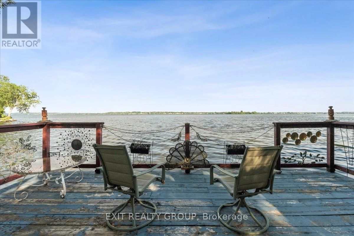 33 Carrying Place Road, Quinte West, Ontario  K8V 3E6 - Photo 1 - X12280046
