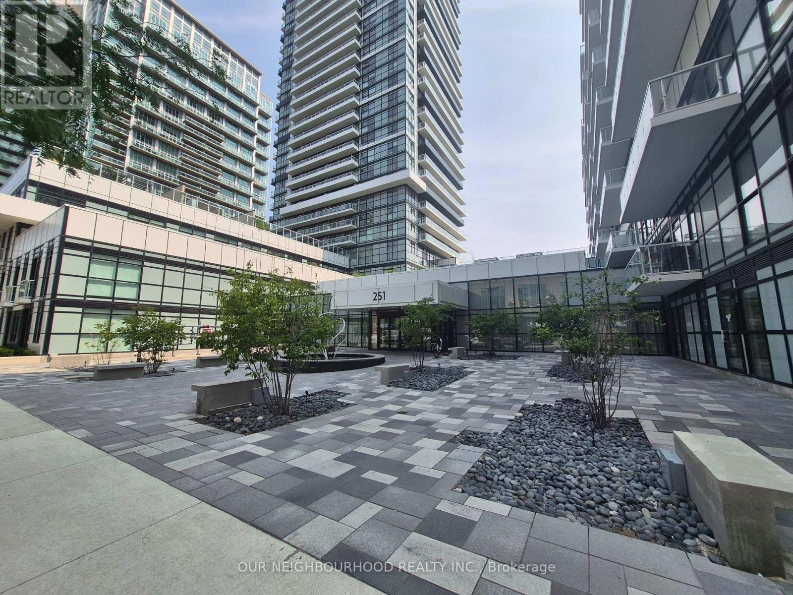 109 - 251 Manitoba Street, Toronto, Ontario  M8Y 0C7 - Photo 3 - W12334111