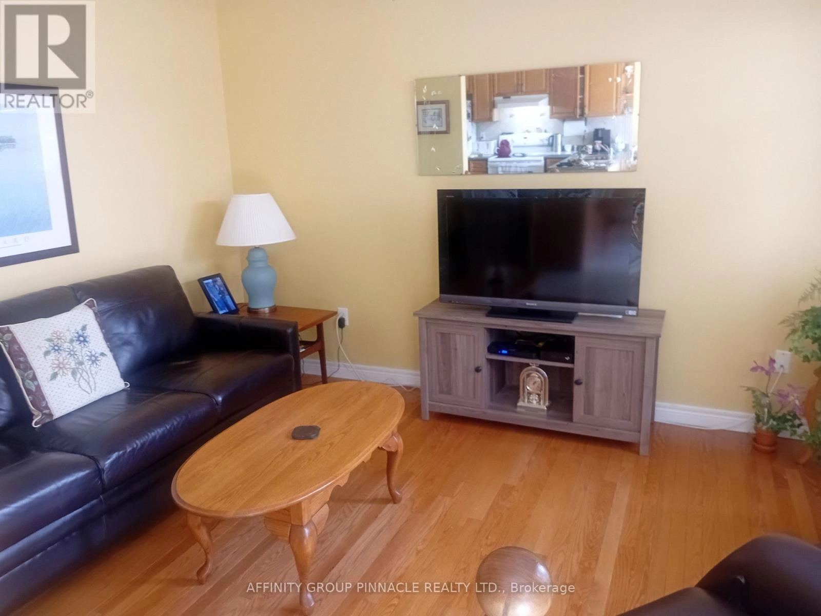 16 Hillview Drive, Kawartha Lakes, Ontario K0M 1A0 - Photo 11 - X12334101