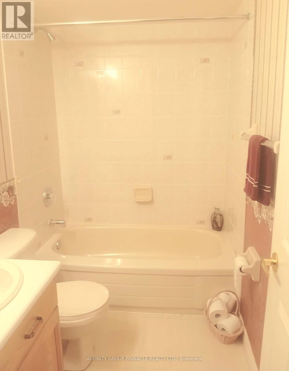 16 Hillview Drive, Kawartha Lakes, Ontario K0M 1A0 - Photo 12 - X12334101