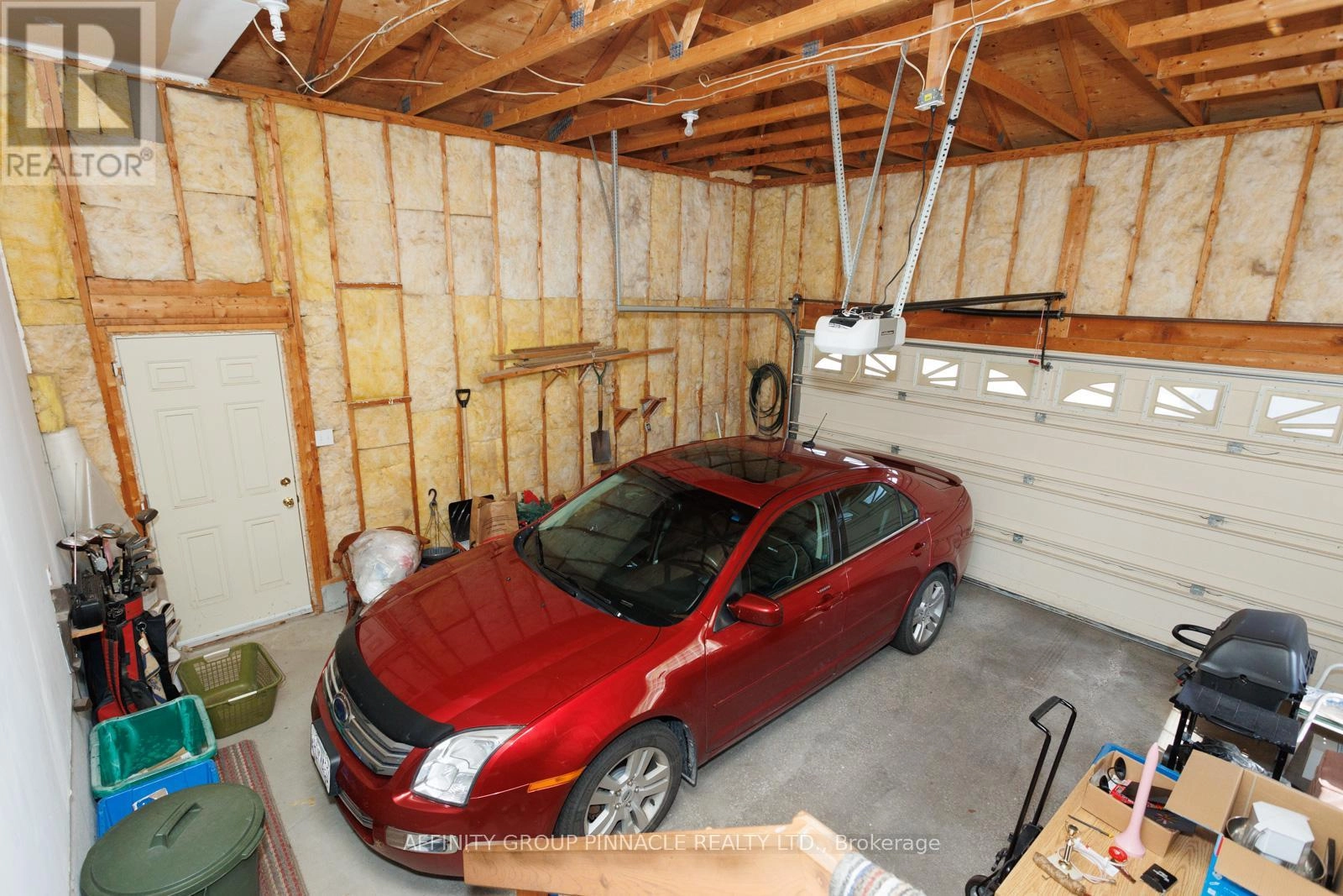 16 Hillview Drive, Kawartha Lakes, Ontario K0M 1A0 - Photo 17 - X12334101