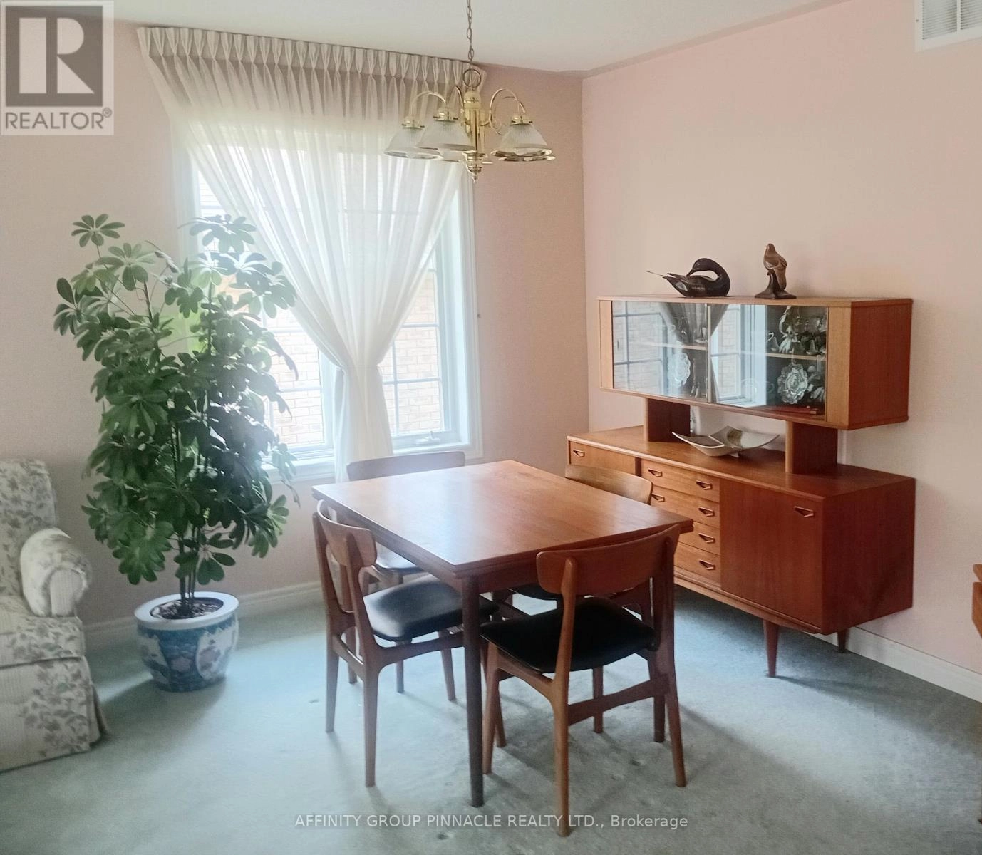 16 Hillview Drive, Kawartha Lakes, Ontario K0M 1A0 - Photo 6 - X12334101