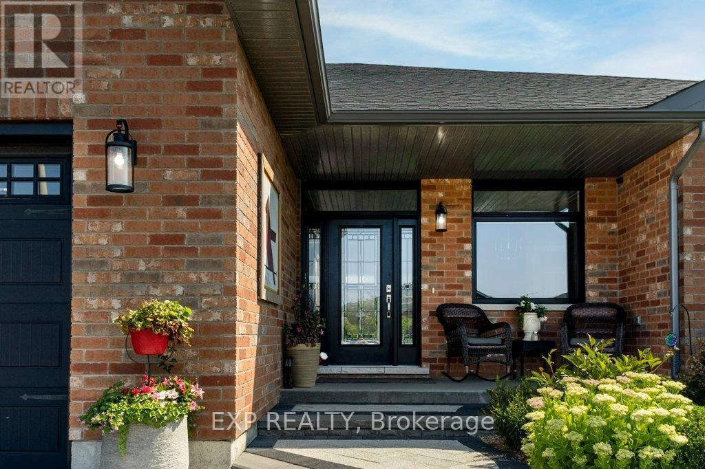 83 Essex Drive N, Belleville, Ontario  K8N 0K2 - Photo 3 - X12334369