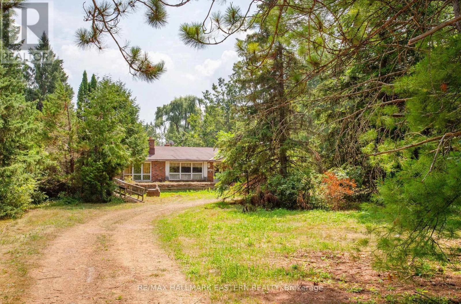751 Ford Crescent, Cavan Monaghan, Ontario  L0A 1C0 - Photo 2 - X12335056