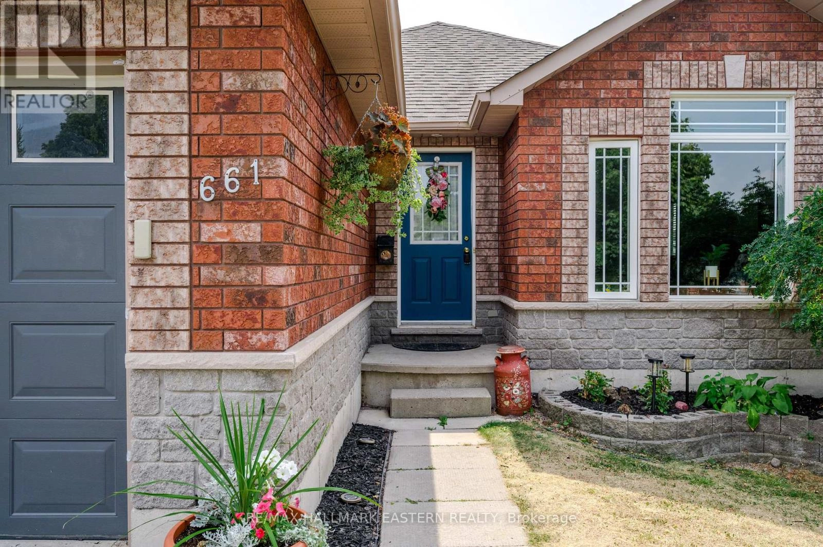 661 Trailview Drive, Peterborough South, Ontario  K9J 8P1 - Photo 3 - X12336523