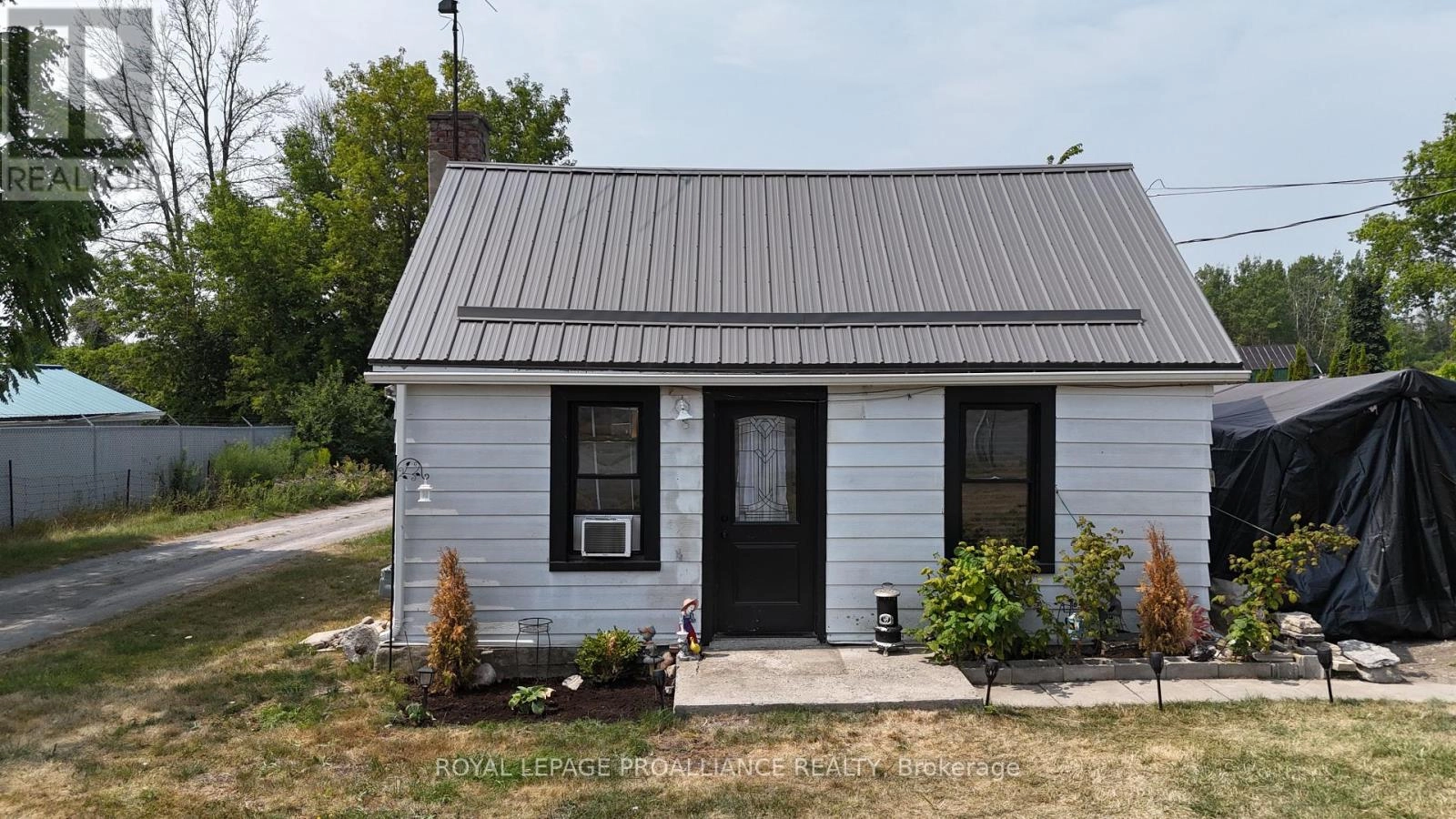 97 Aikins Road, Belleville, Ontario  K8R 0A7 - Photo 1 - X12336814