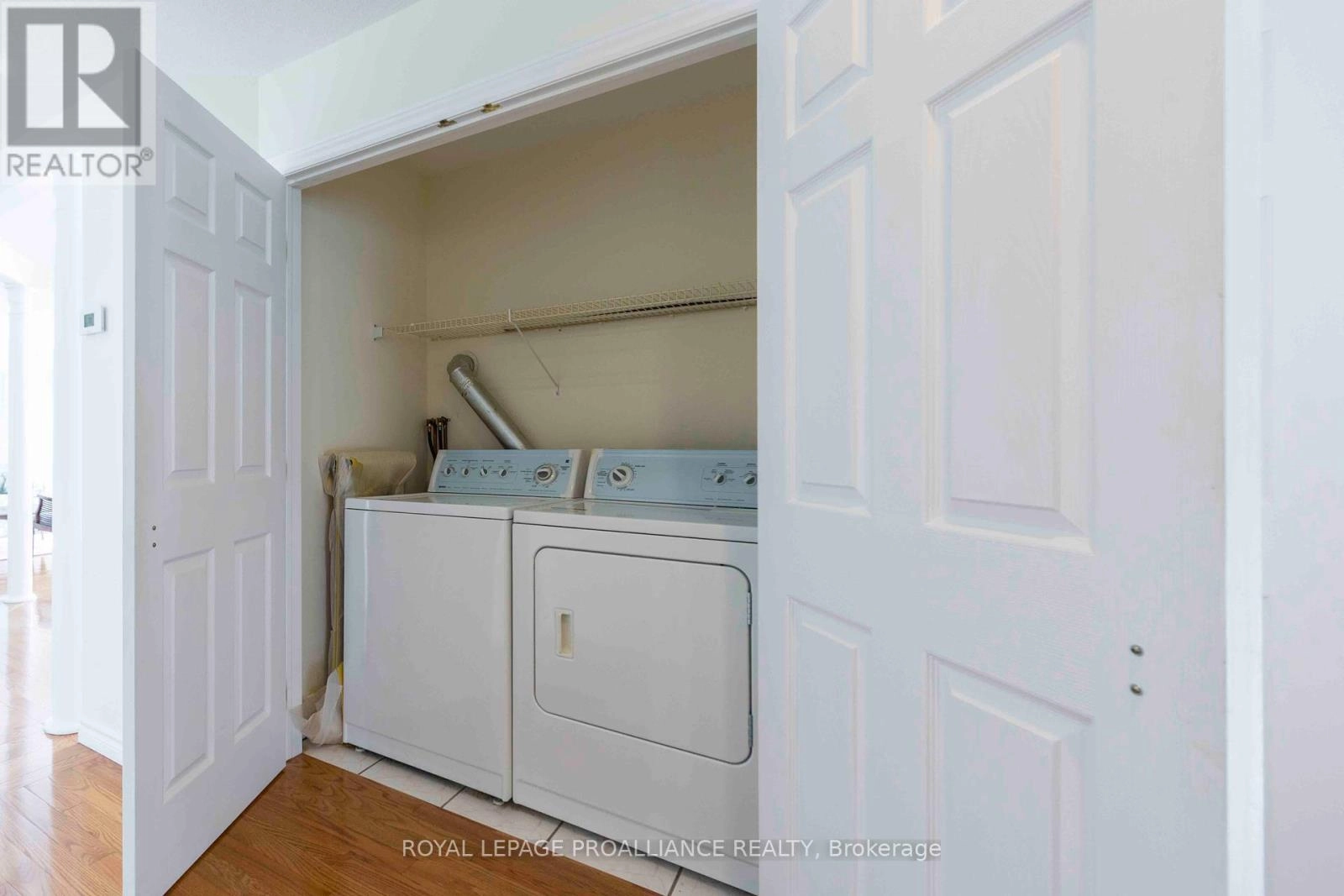 34 Edgeview Drive, Quinte West, Ontario K8V 3G4 - Photo 18 - X12336815