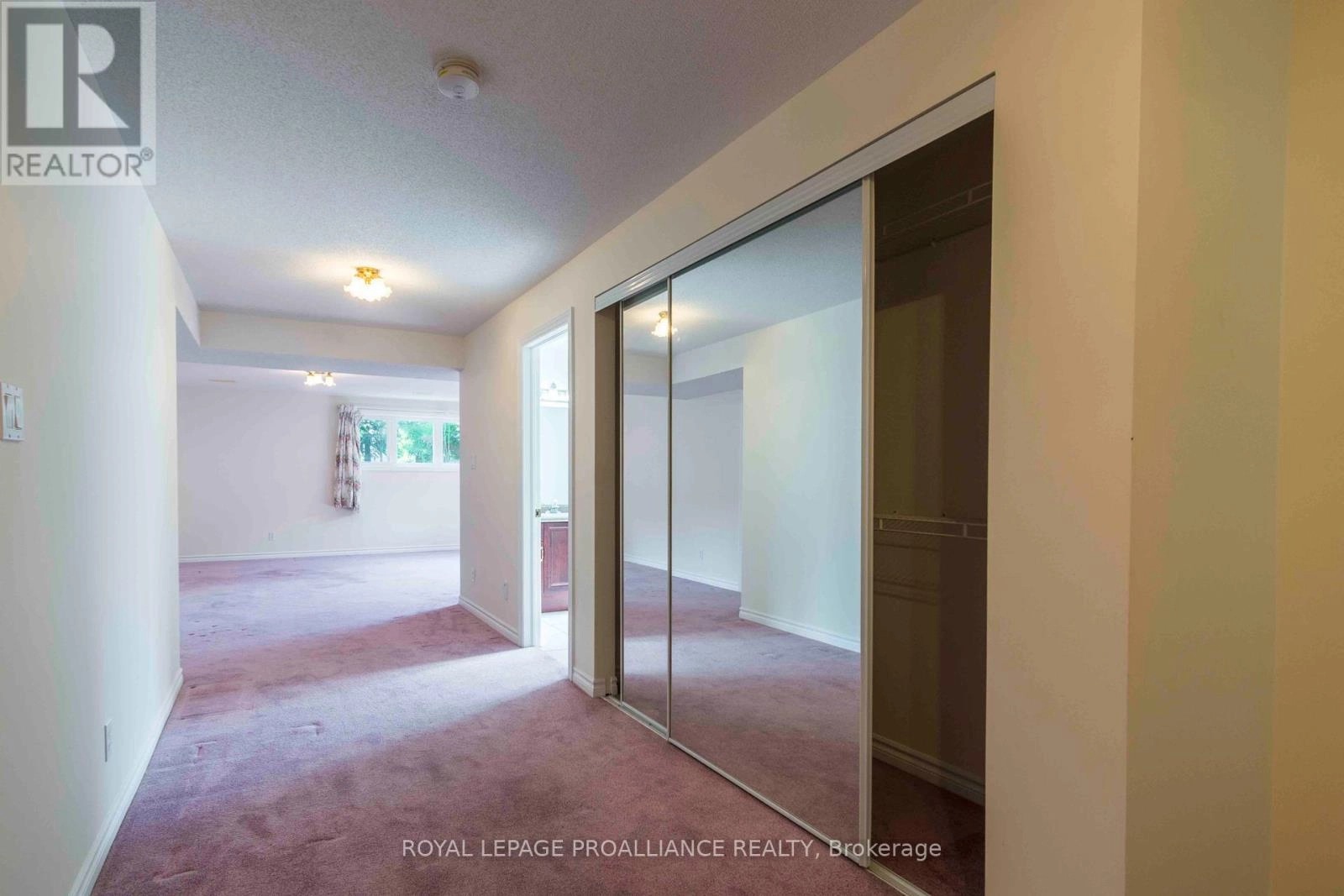 34 Edgeview Drive, Quinte West, Ontario K8V 3G4 - Photo 27 - X12336815