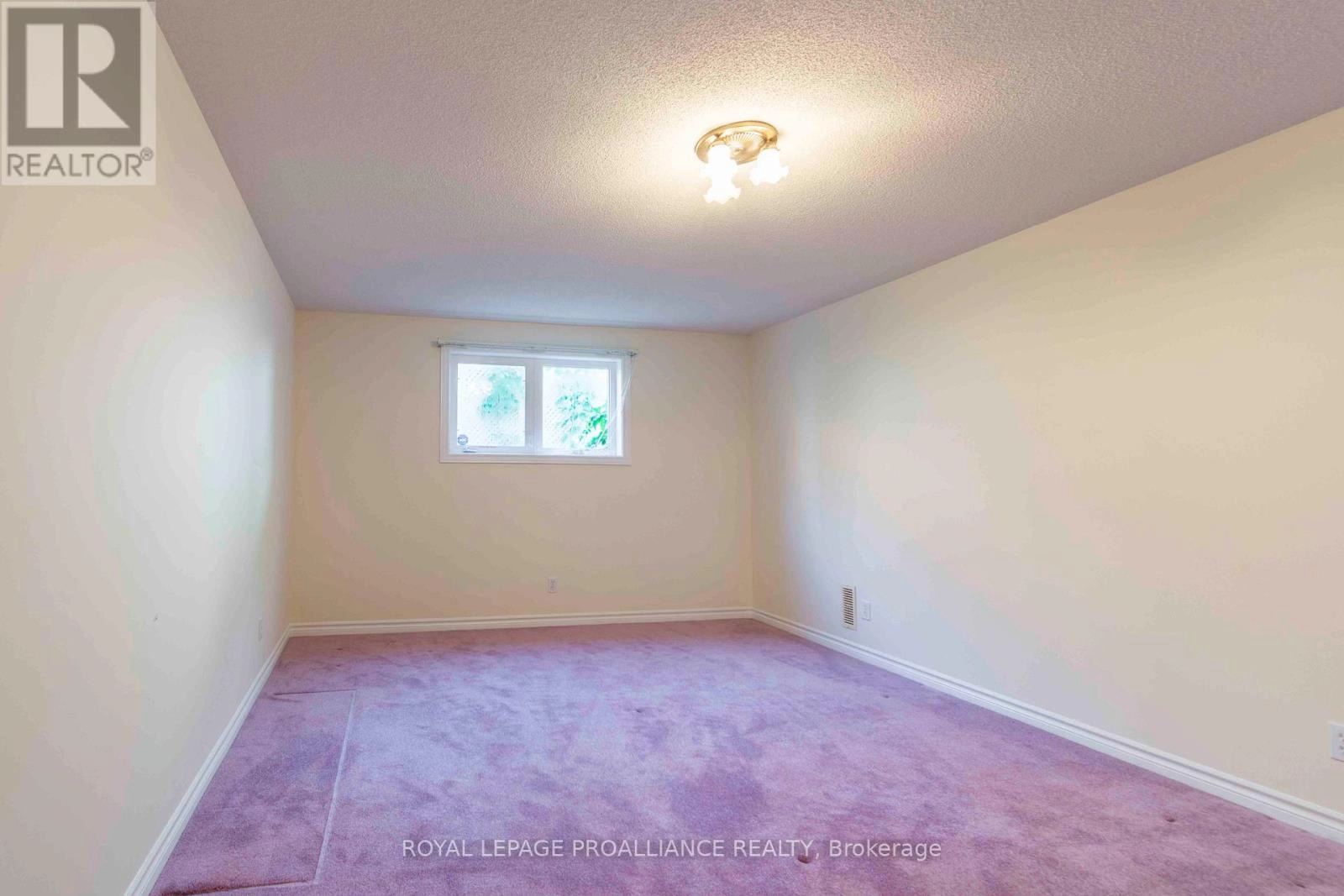 34 Edgeview Drive, Quinte West, Ontario K8V 3G4 - Photo 28 - X12336815