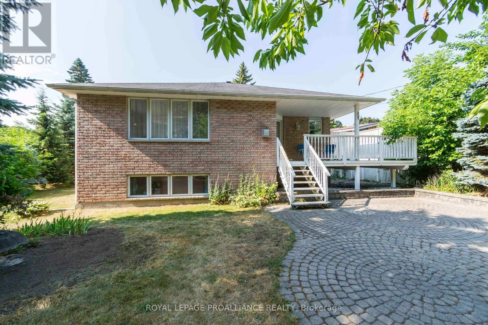 34 Edgeview Drive, Quinte West, Ontario K8V 3G4 - Photo 35 - X12336815