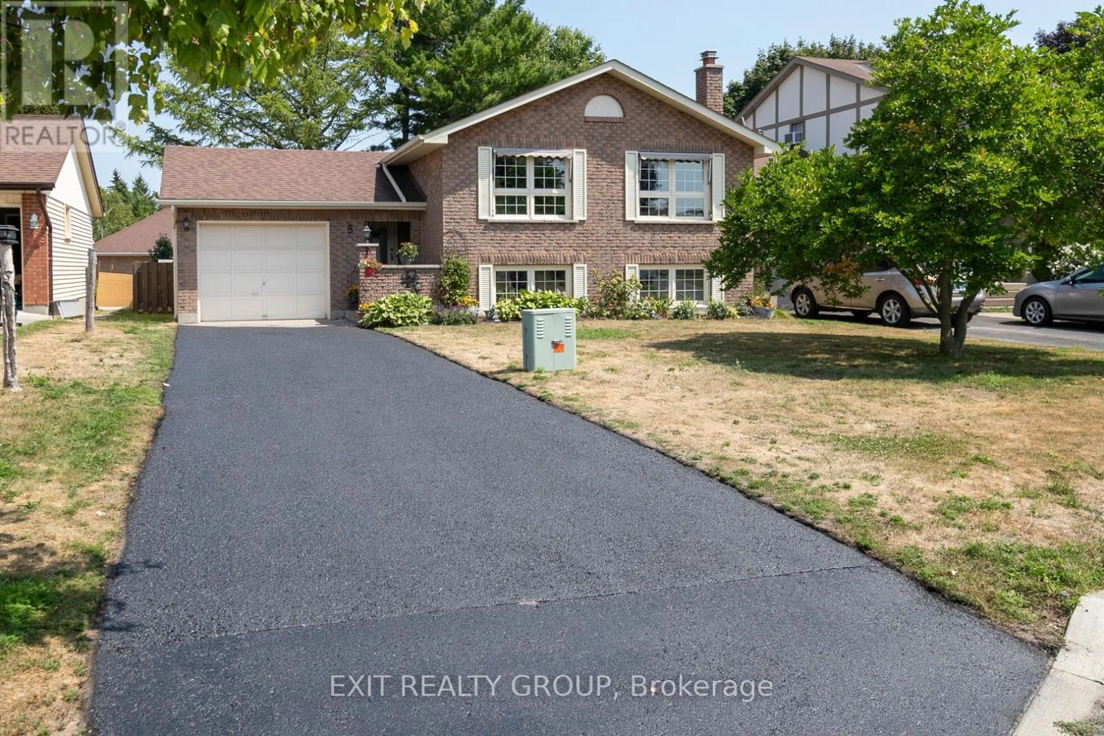 5 Farley Crescent, Quinte West, Ontario  K8V 6J9 - Photo 2 - X12337121