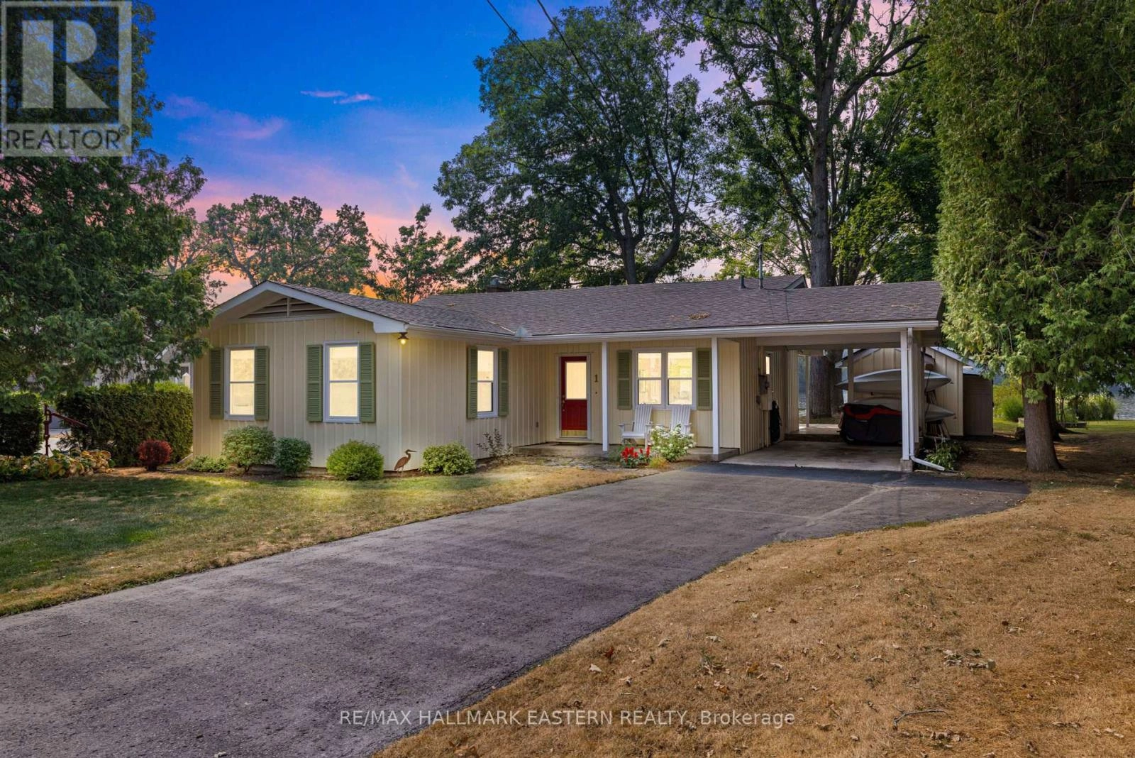 15 Snake Point Road, Kawartha Lakes, Ontario  K0M 1A0 - Photo 2 - X12337422