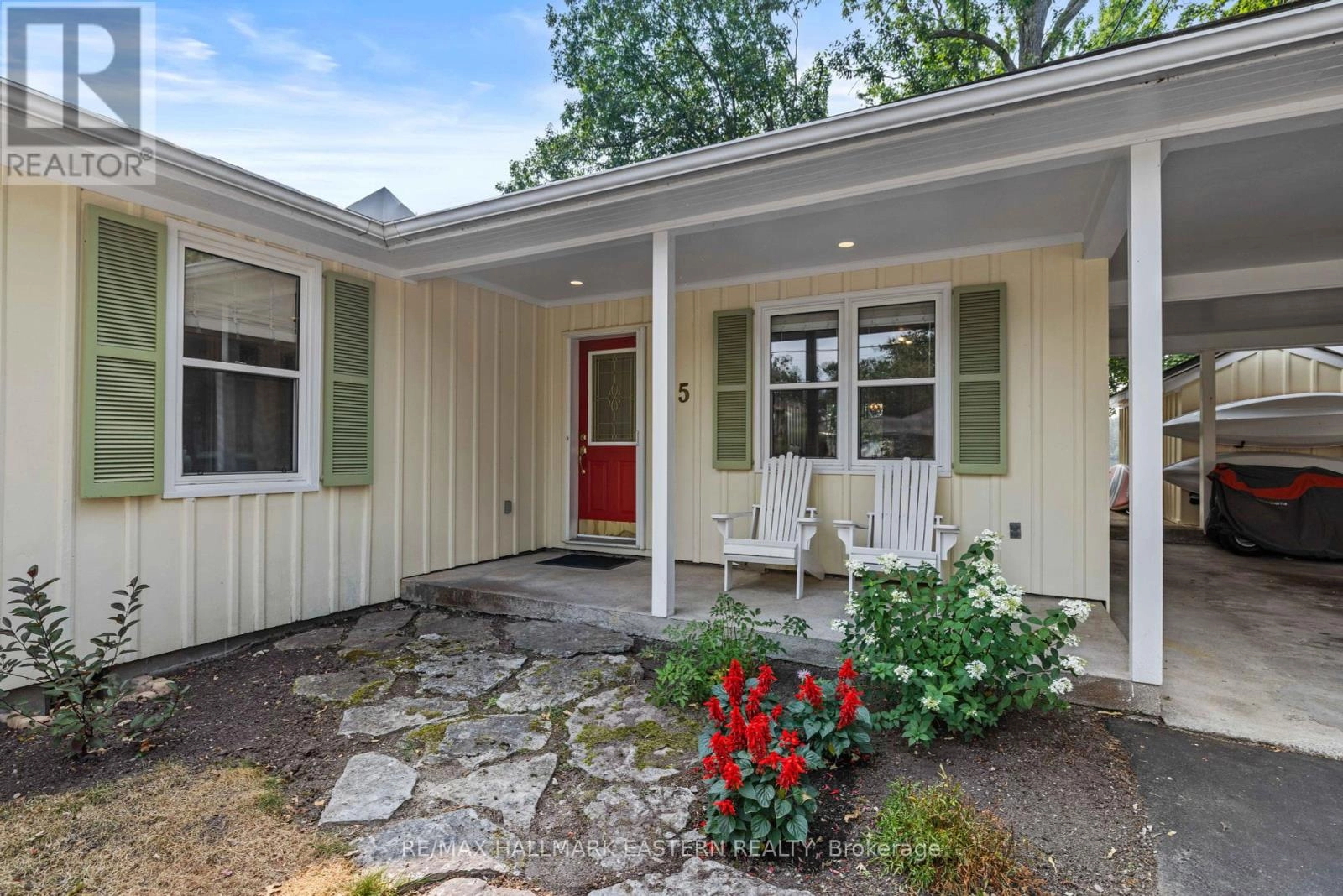 15 Snake Point Road, Kawartha Lakes, Ontario  K0M 1A0 - Photo 3 - X12337422