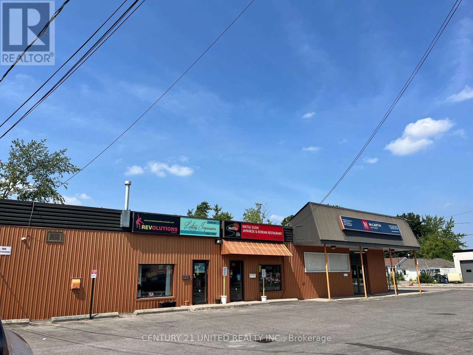 733 Park Street S, Peterborough South, Ontario  K9J 3T3 - Photo 2 - X12337582